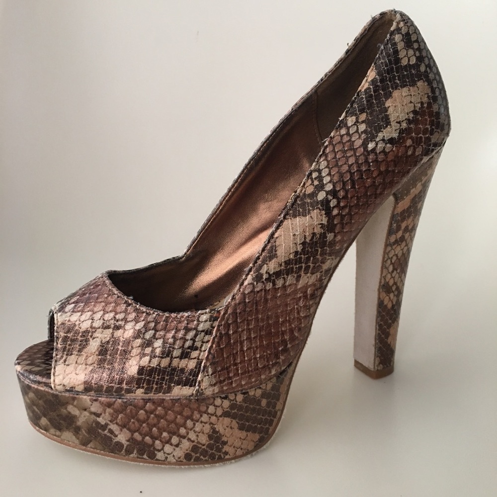 Vintage Steve Madden Platform Heels Sz 9